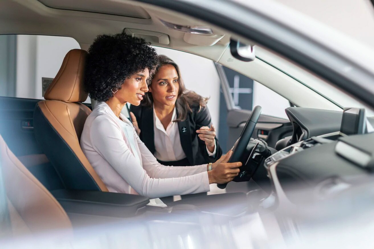  Lexus Plus One Point of Contact.jpg